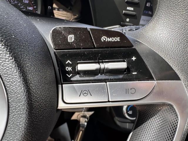 2023 Hyundai ELANTRA SE IVT