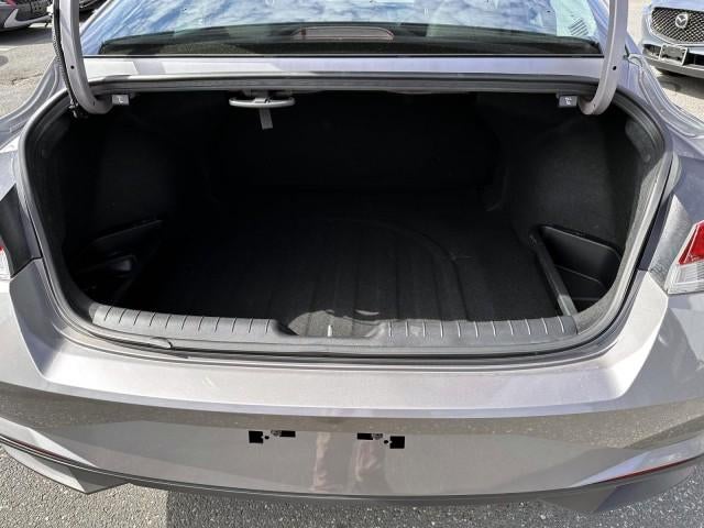 2023 Hyundai ELANTRA SE IVT