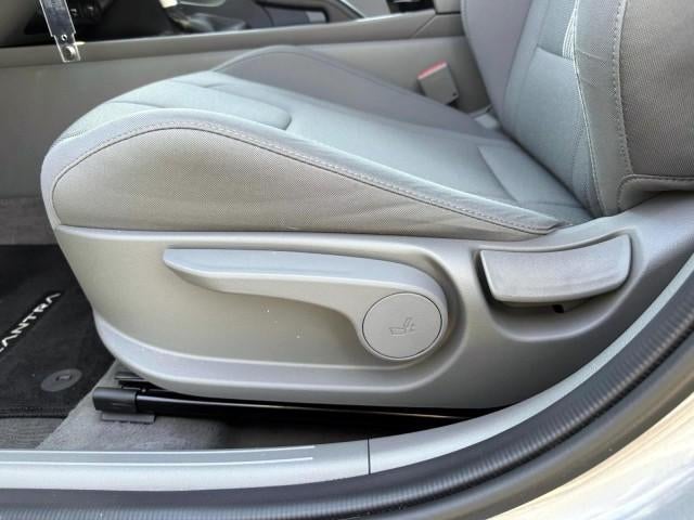 2023 Hyundai ELANTRA SE IVT