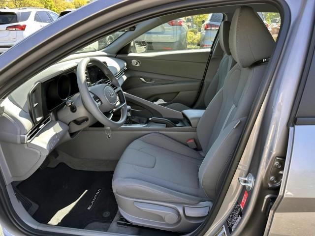 2023 Hyundai ELANTRA SE IVT