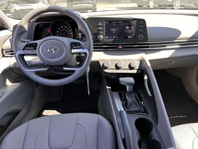 2023 Hyundai ELANTRA SE IVT