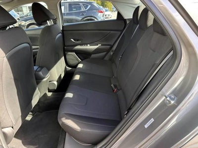 2023 Hyundai ELANTRA SE IVT