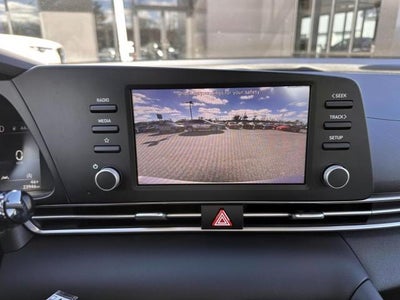 2023 Hyundai ELANTRA SE IVT