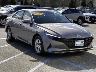 2023 Hyundai ELANTRA SE IVT