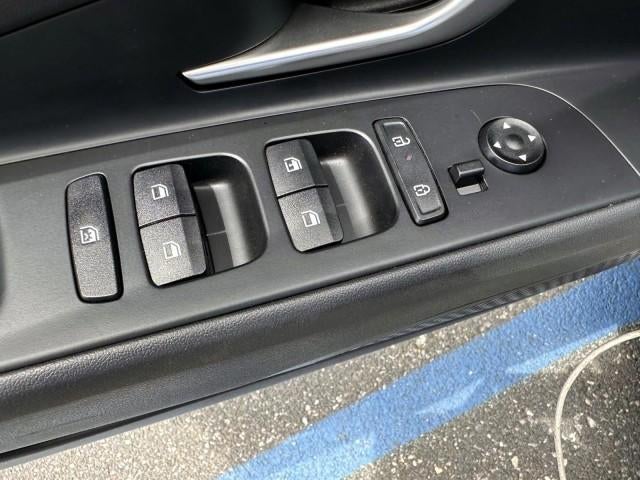 2025 Hyundai ELANTRA SE IVT