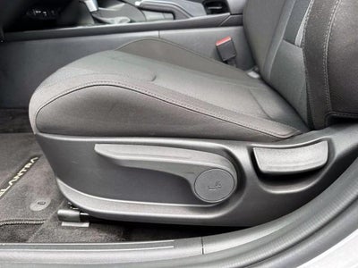 2025 Hyundai ELANTRA SE IVT
