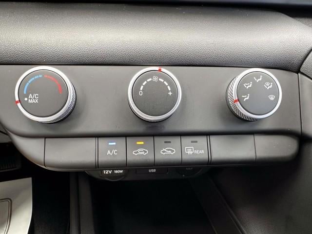 2025 Hyundai ELANTRA SE IVT