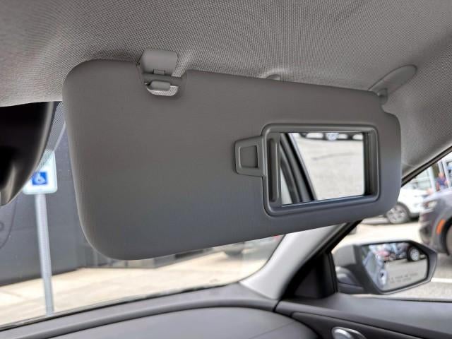 2025 Hyundai ELANTRA SE IVT