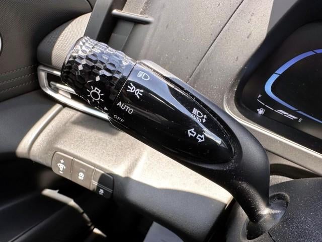 2024 Hyundai ELANTRA SE IVT