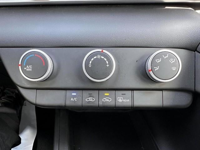 2024 Hyundai ELANTRA SE IVT