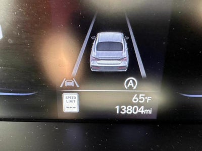 2024 Hyundai ELANTRA SE IVT