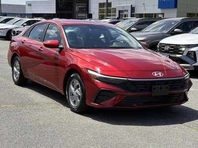 2024 Hyundai ELANTRA SE IVT