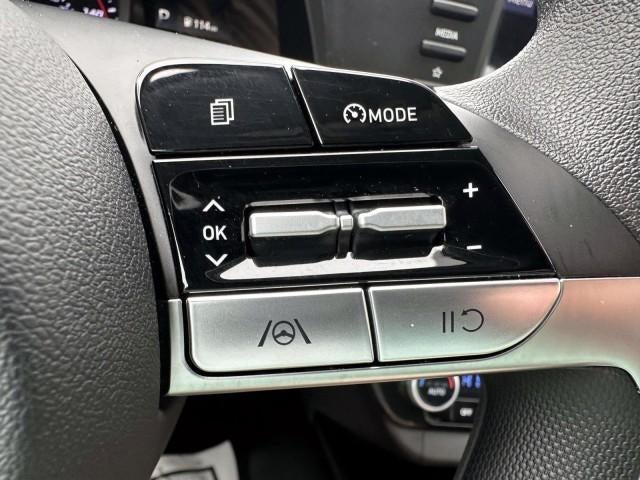 2023 Hyundai ELANTRA SEL IVT