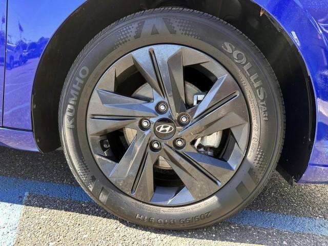 2023 Hyundai ELANTRA SEL IVT