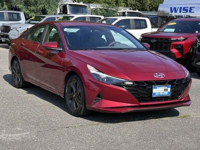 2023 Hyundai ELANTRA SEL IVT