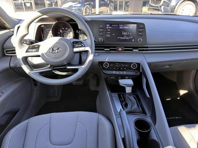 2023 Hyundai ELANTRA SEL IVT