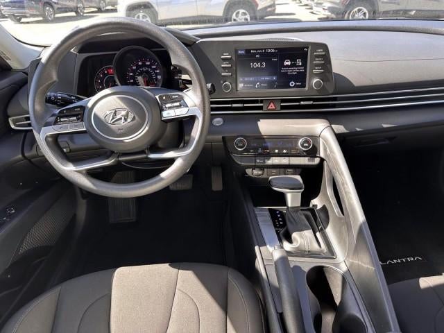 2023 Hyundai ELANTRA SEL IVT