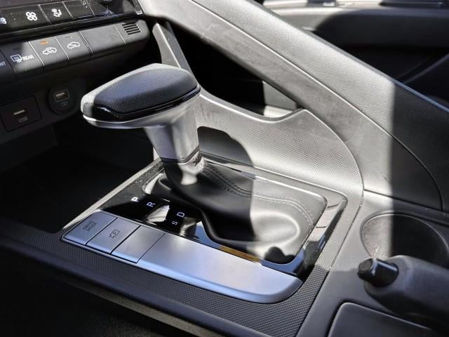 2023 Hyundai ELANTRA SEL IVT
