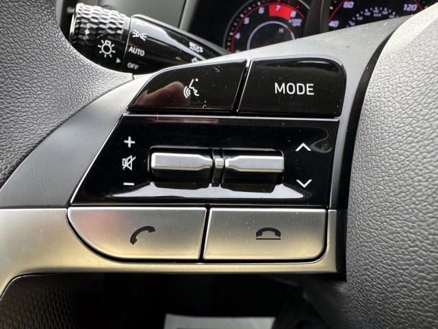 2023 Hyundai ELANTRA SEL IVT