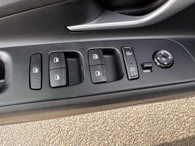 2023 Hyundai ELANTRA SEL IVT