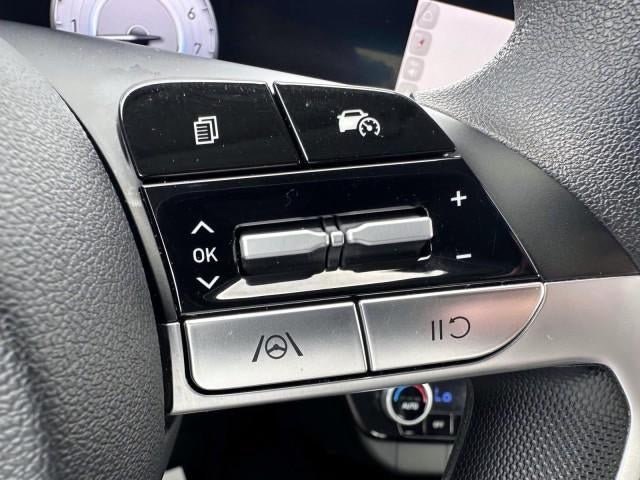 2024 Hyundai ELANTRA SEL IVT