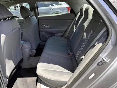 2025 Hyundai ELANTRA SEL Sport IVT