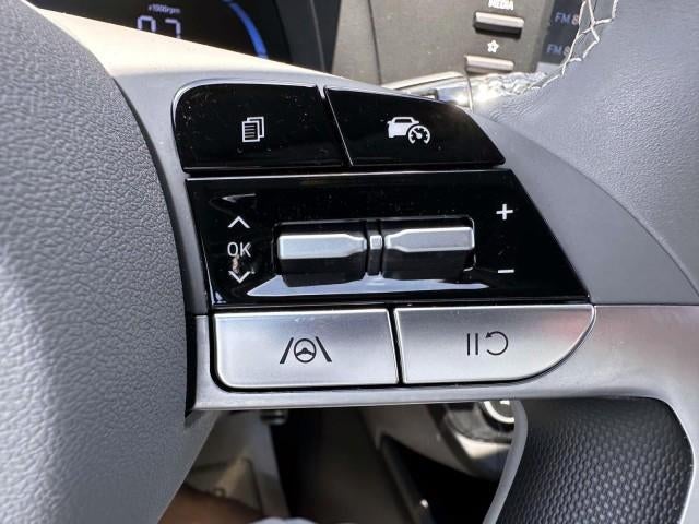 2025 Hyundai ELANTRA SEL Sport IVT