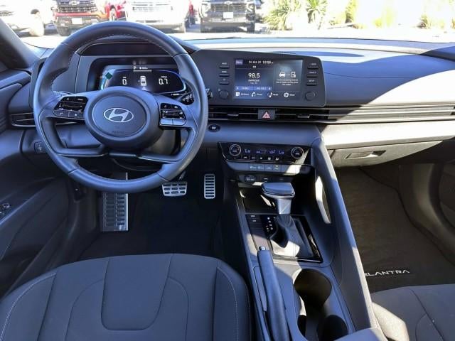 2025 Hyundai ELANTRA SEL Sport IVT