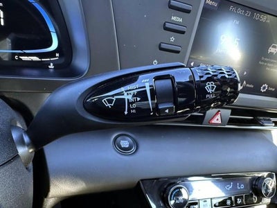 2025 Hyundai ELANTRA SEL Sport IVT