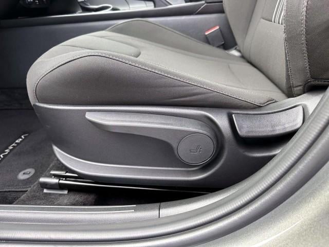 2025 Hyundai ELANTRA SEL Sport IVT
