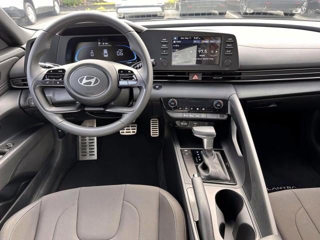 2025 Hyundai ELANTRA SEL Sport IVT