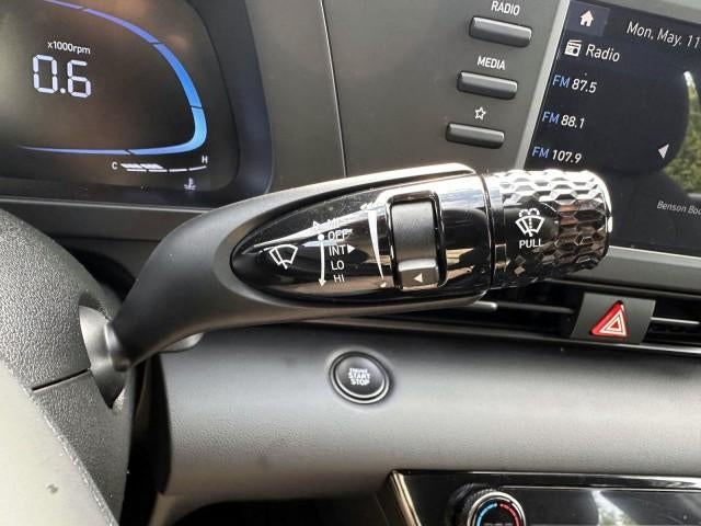 2025 Hyundai ELANTRA SEL Sport IVT
