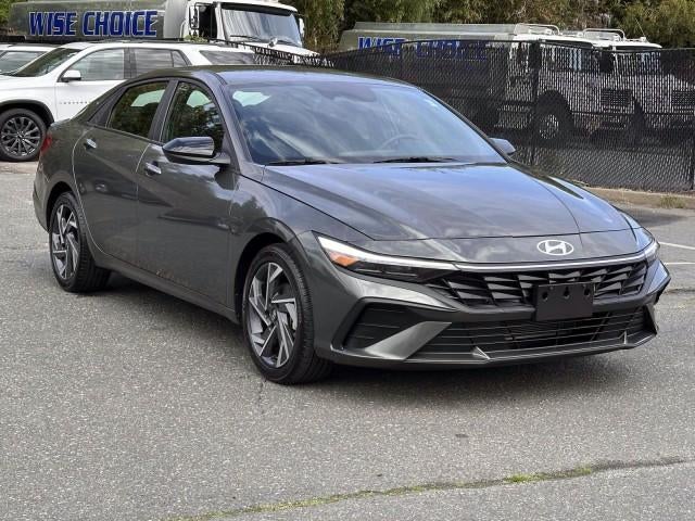 2025 Hyundai ELANTRA SEL Sport IVT