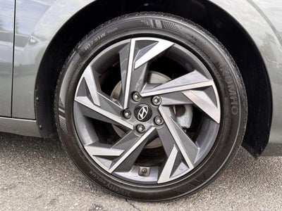 2025 Hyundai ELANTRA SEL Sport IVT