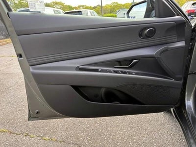 2025 Hyundai ELANTRA SEL Sport IVT