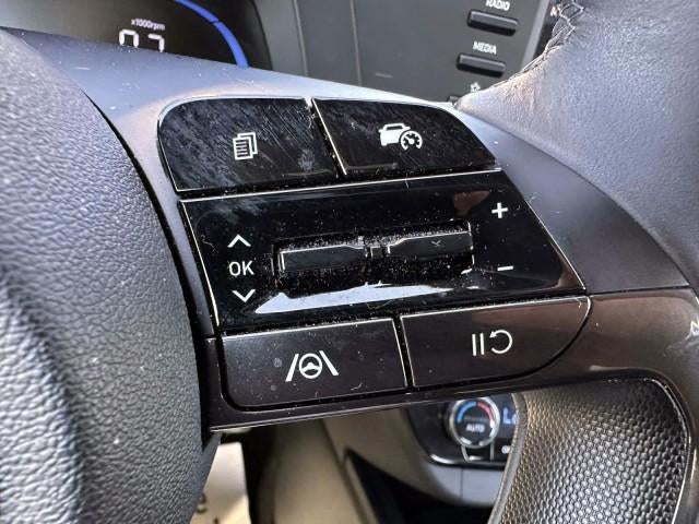 2025 Hyundai ELANTRA SEL Sport IVT