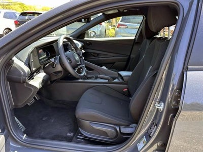 2025 Hyundai ELANTRA SEL Sport IVT