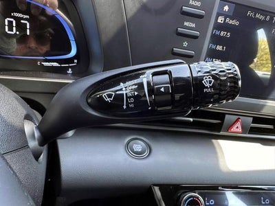 2025 Hyundai ELANTRA SEL Sport IVT