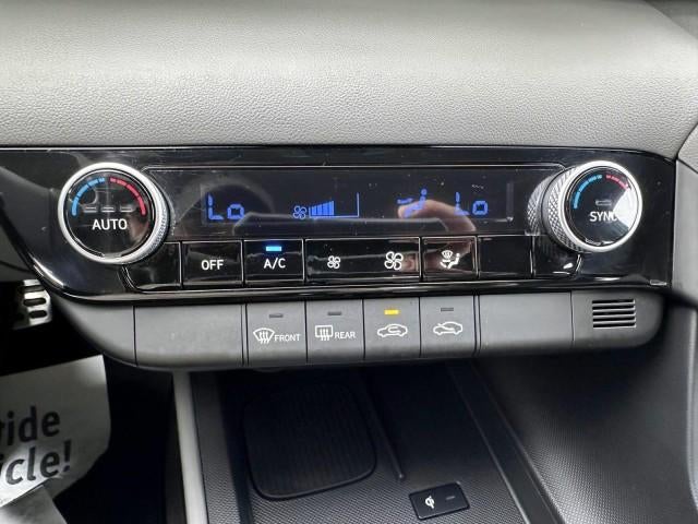 2025 Hyundai ELANTRA SEL Sport IVT