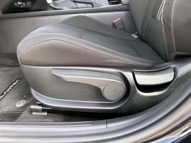 2024 Hyundai ELANTRA SEL IVT