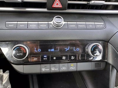 2024 Hyundai ELANTRA SEL IVT