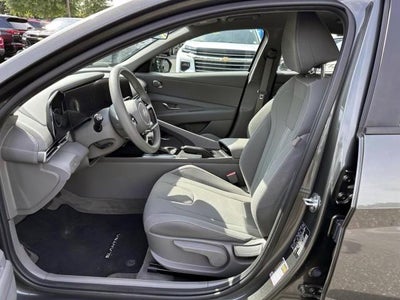 2024 Hyundai ELANTRA SEL IVT