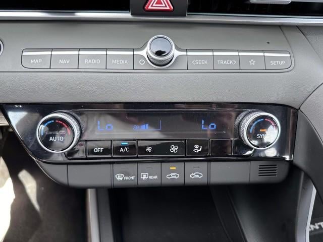 2024 Hyundai ELANTRA SEL IVT