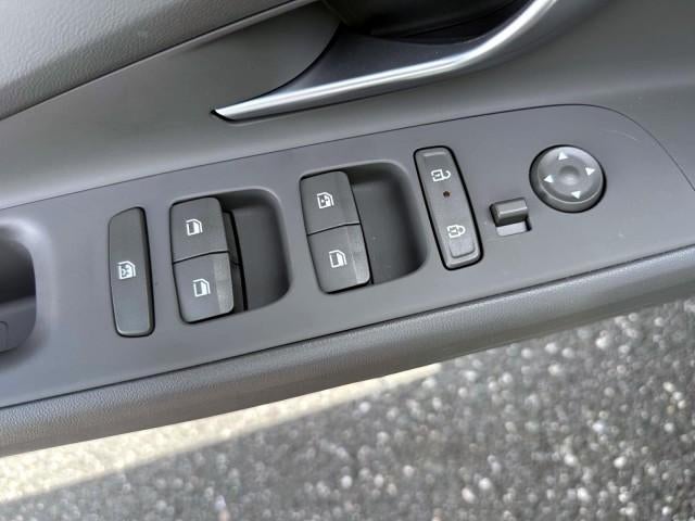 2024 Hyundai ELANTRA SEL IVT