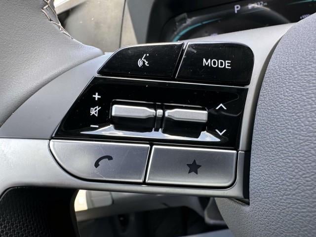2025 Hyundai ELANTRA SEL Sport IVT