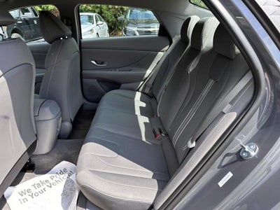 2025 Hyundai ELANTRA SEL Sport IVT