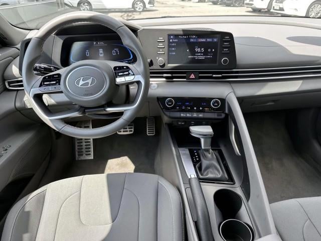 2025 Hyundai ELANTRA SEL Sport IVT