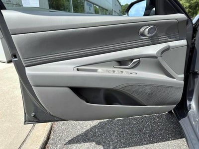 2025 Hyundai ELANTRA SEL Sport IVT