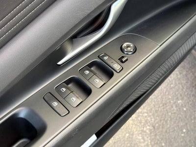 2023 Hyundai ELANTRA HYBRID Limited DCT