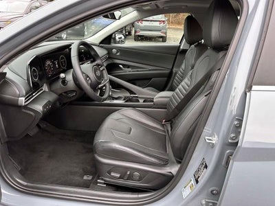 2023 Hyundai ELANTRA Limited IVT